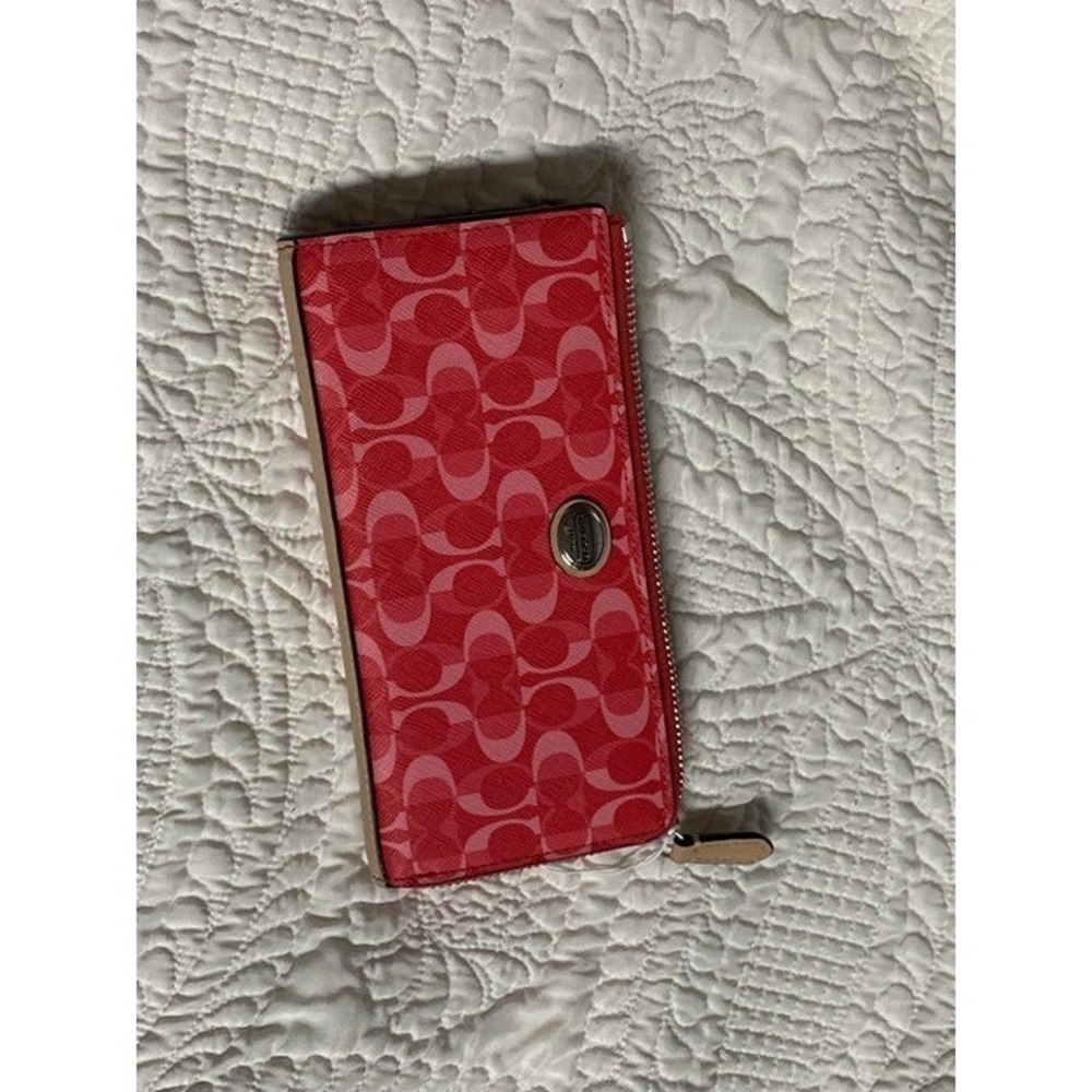 Coach Accordion Zip Pink Wallet